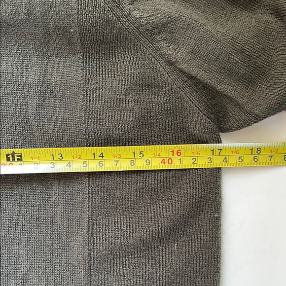 Lululemon Athletica Green Hooded Sweater - Picture 9 of 12